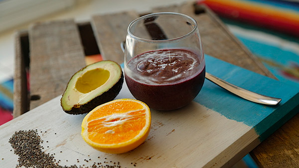How to make a Purple Chia Smoothie